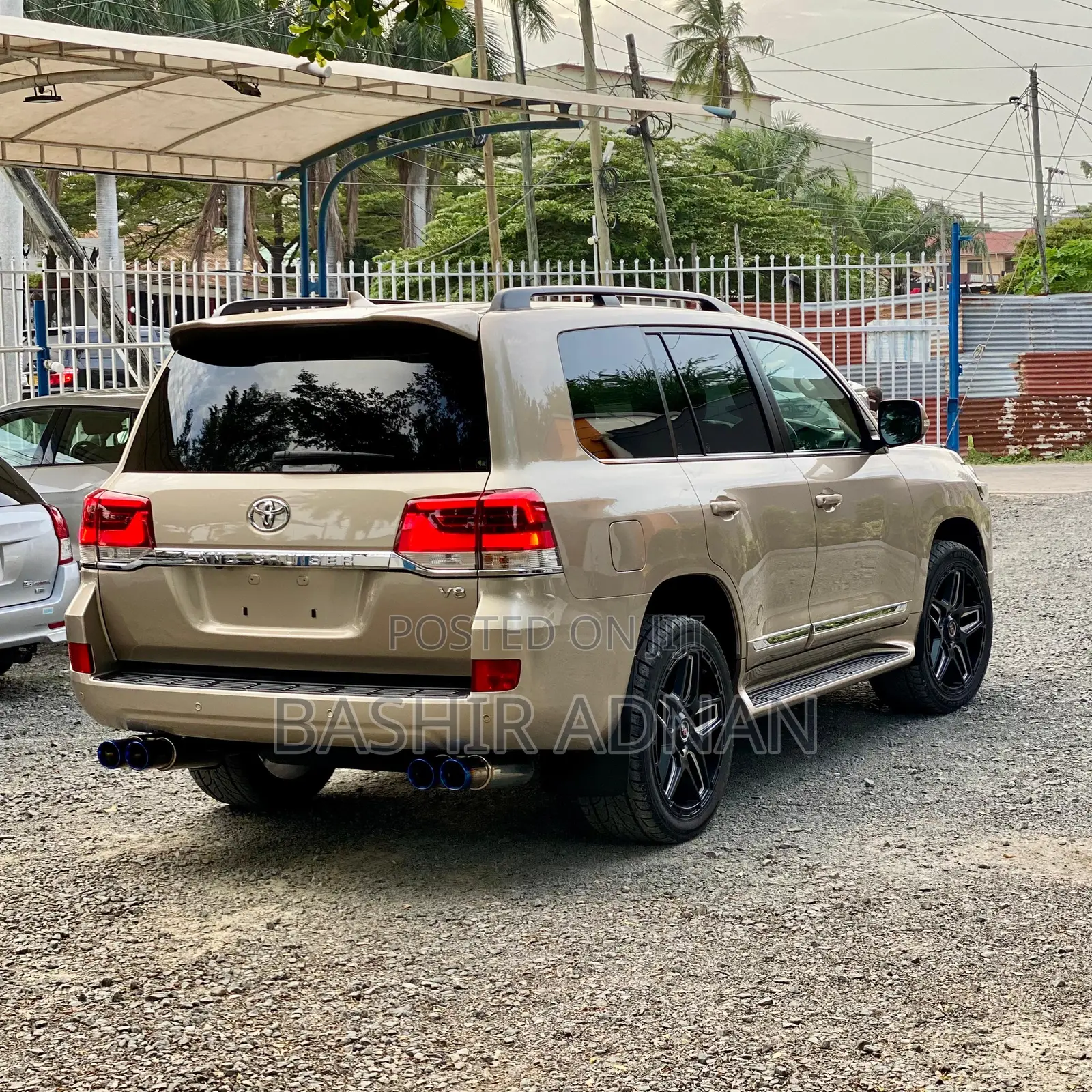 Toyota Land Cruiser 4.6 V8 AX G Selection 2018 Gold