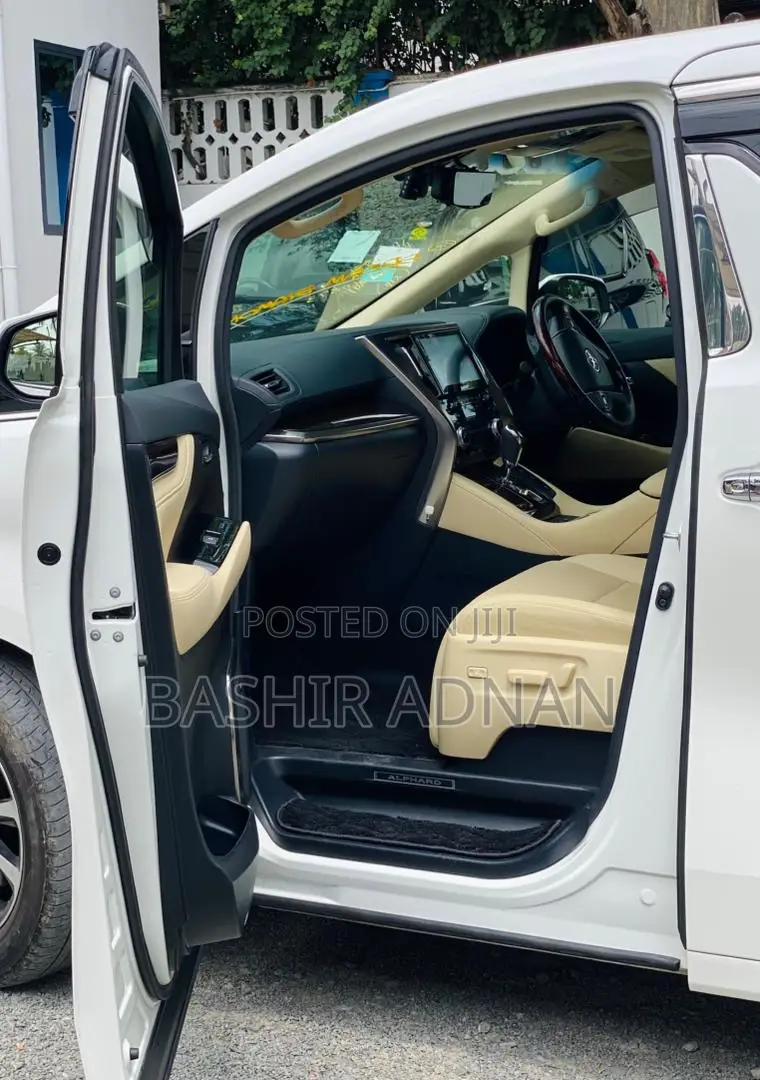 Toyota Alphard 3.5 Petrol FWD 2016 White