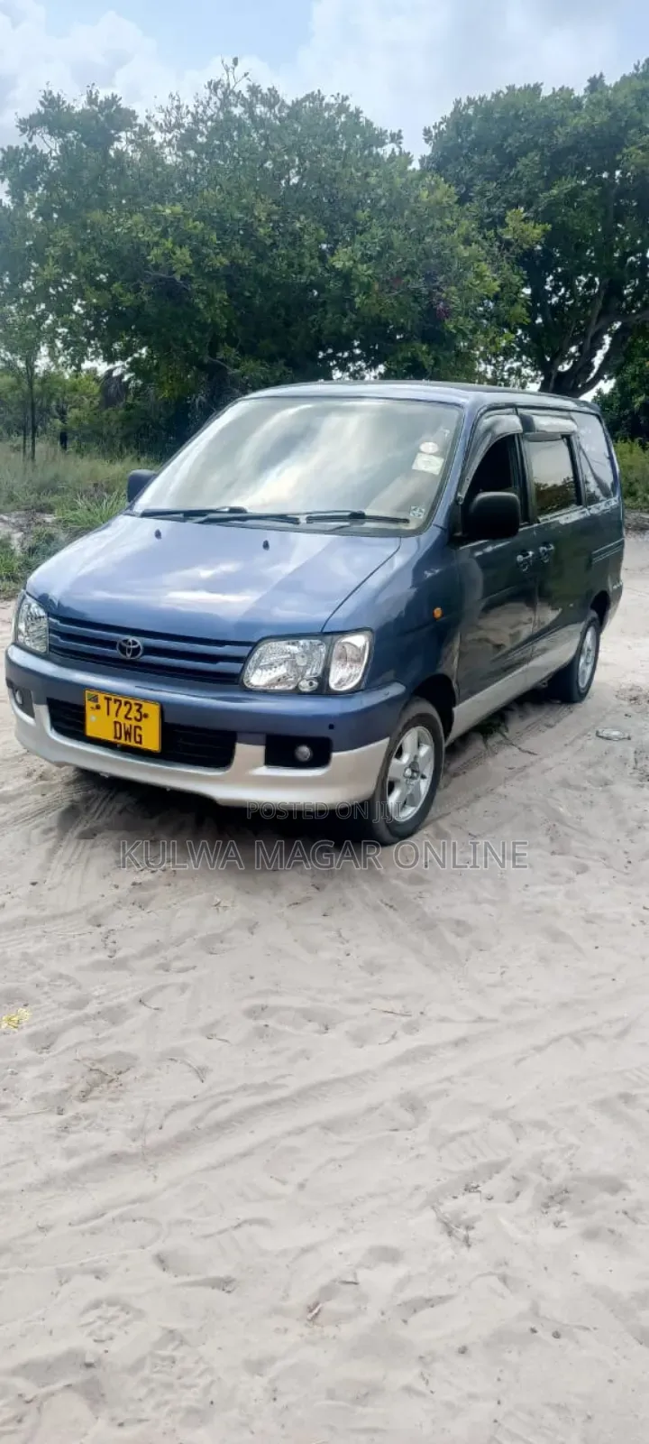 Toyota Noah 2001 Black