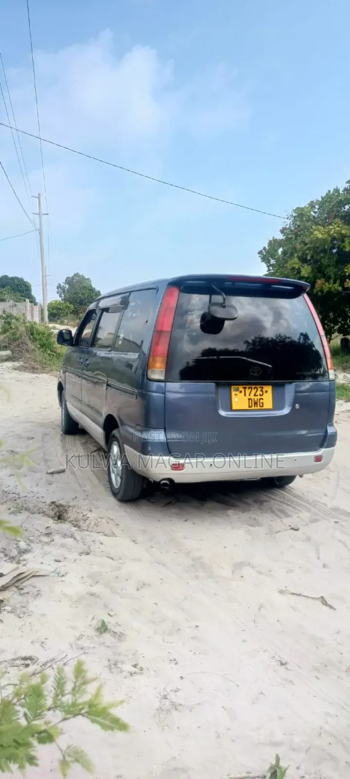 Toyota Noah 2001 Black