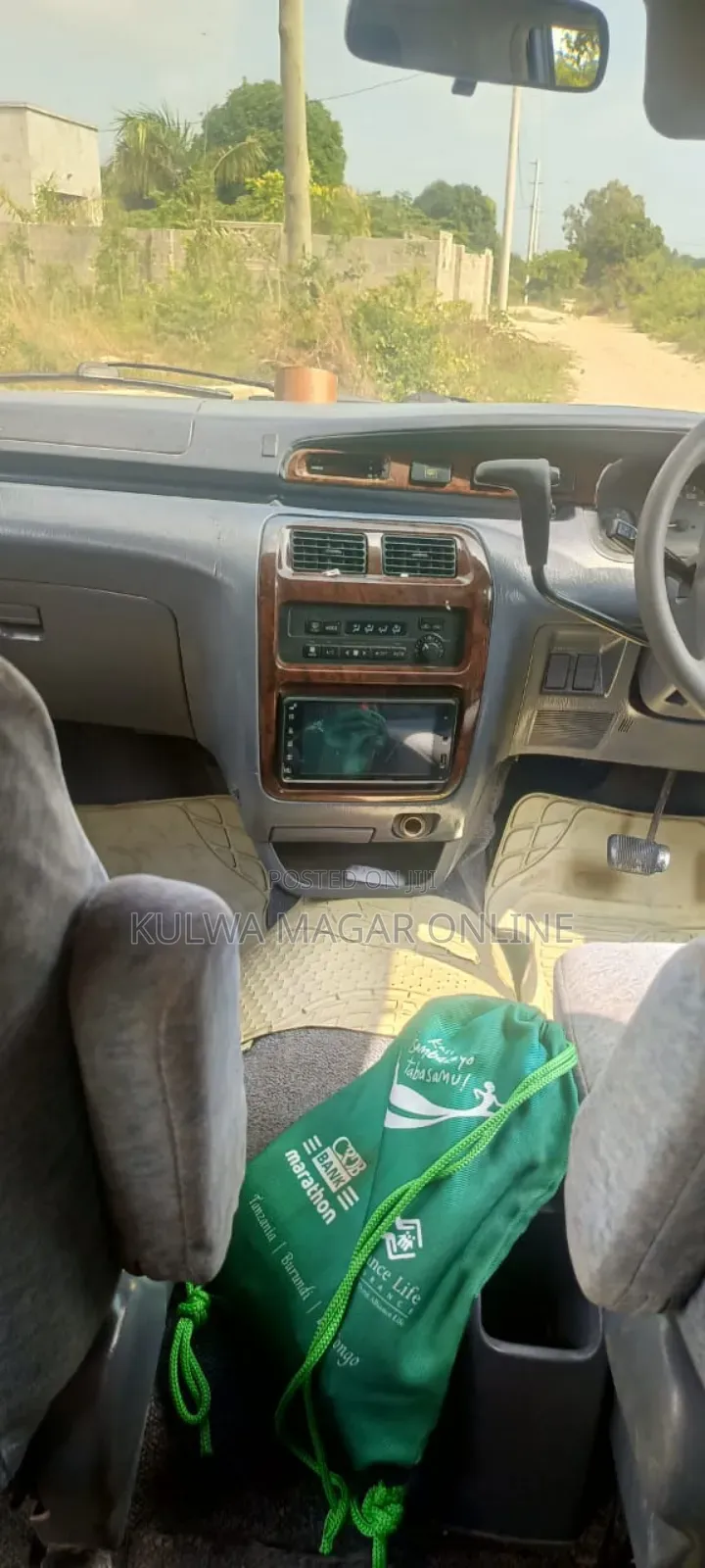 Toyota Noah 2001 Black