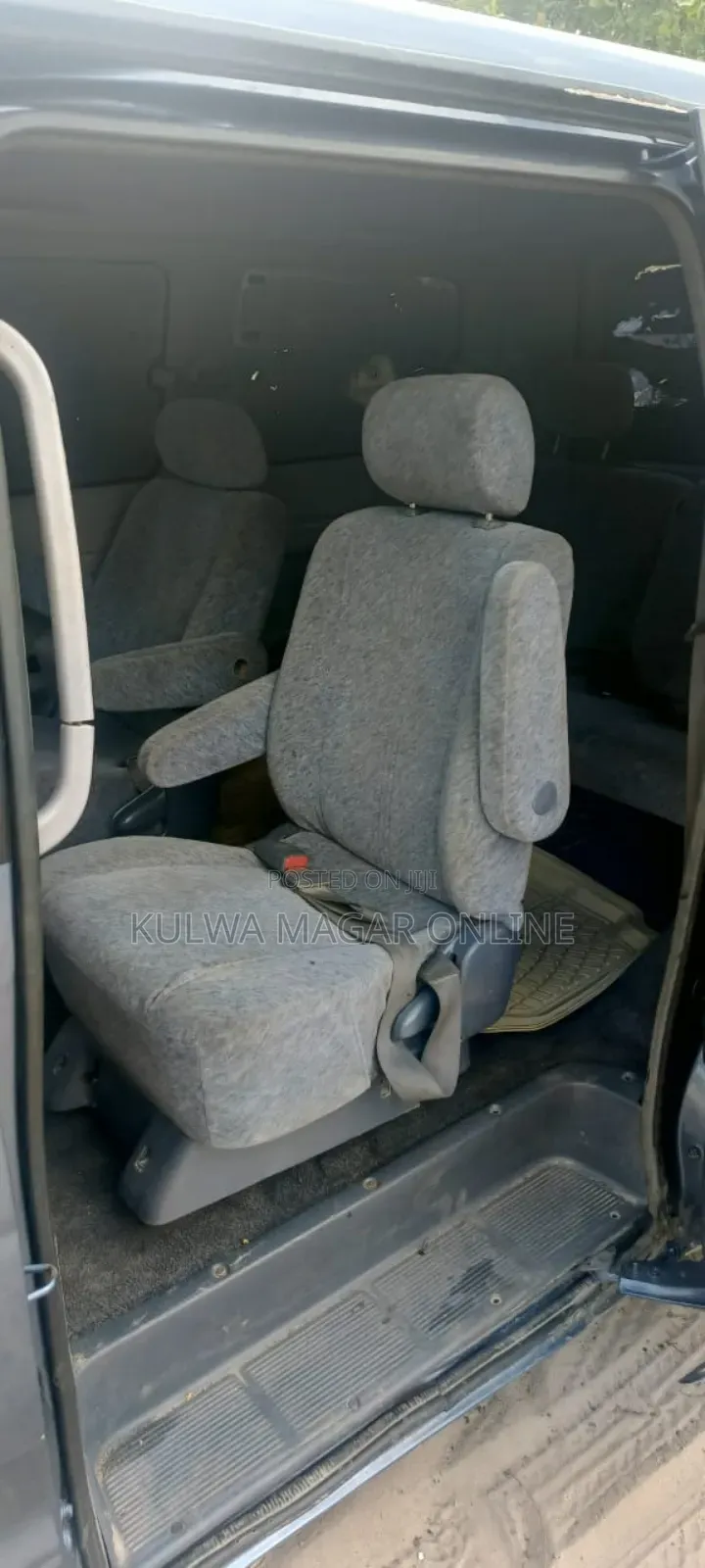 Toyota Noah 2001 Black