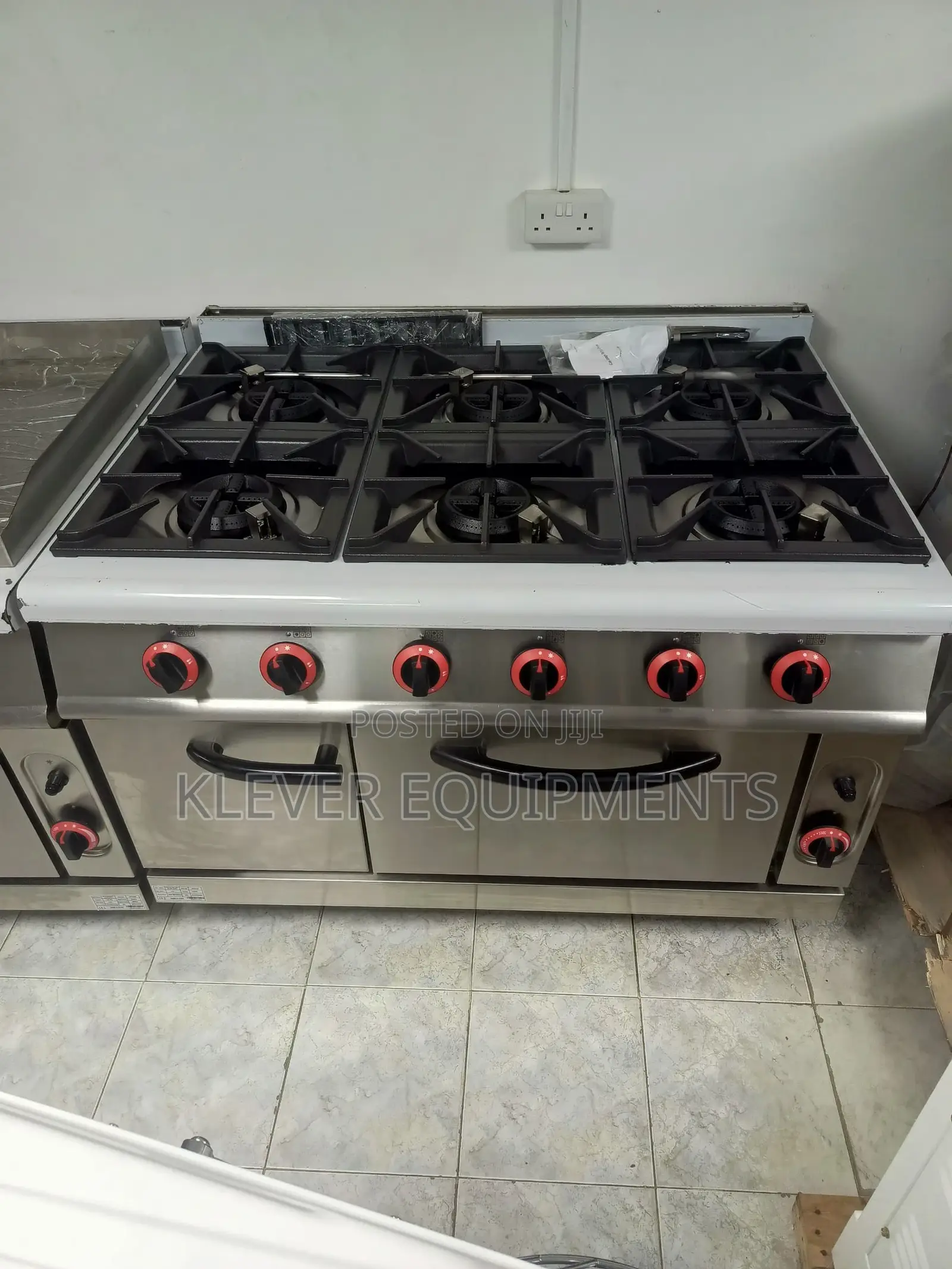 Commercial 6-Burner Gas Range With a Gas Oven