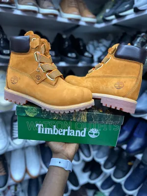 Men's Leather Boots or Timberland Shoes With Thicked Materials