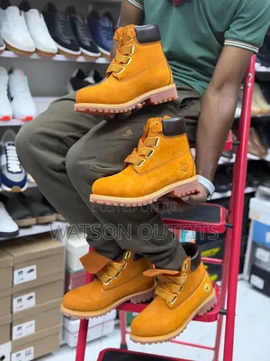 Men's Leather Boots or Timberland Shoes With Thicked Materials