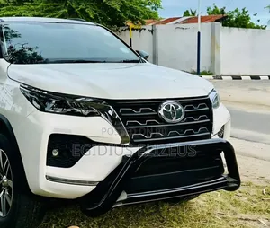 Toyota Fortuner 2020 White