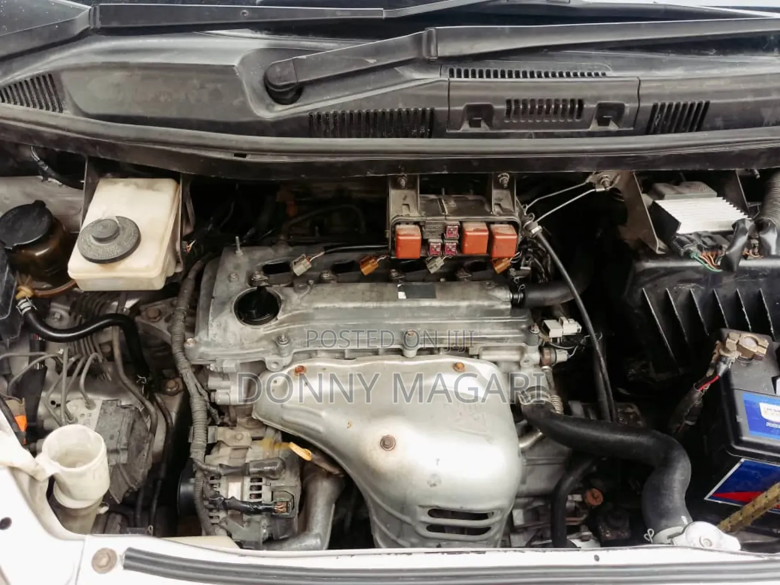 Toyota Noah 2.0 143hp AWD (7 Seater) 2008 Silver