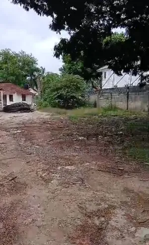 Prime Plot for Sale at Oyster Bay