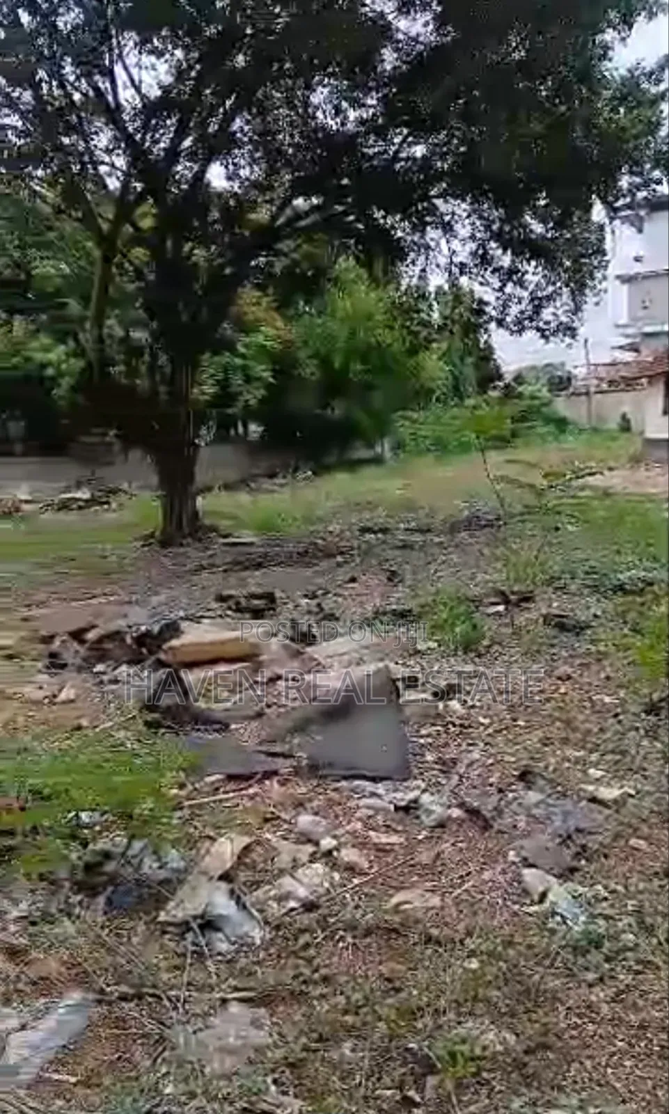 Prime Plot for Sale at Oyster Bay