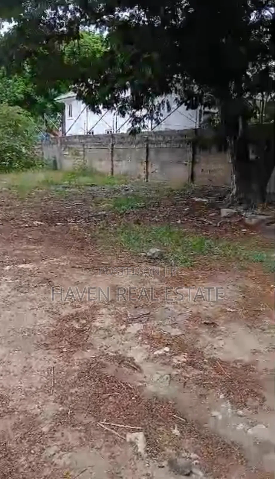 Prime Plot for Sale at Oyster Bay
