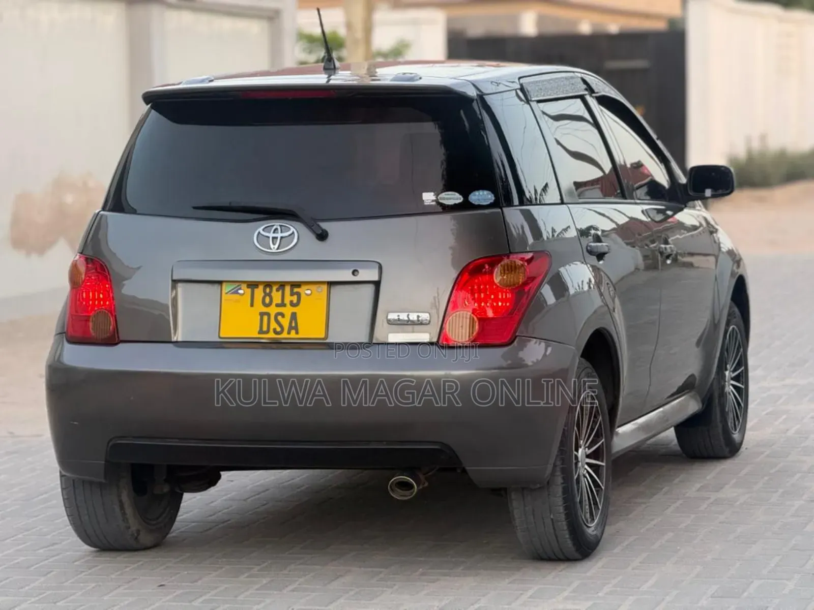 Toyota IST 2005 Gray