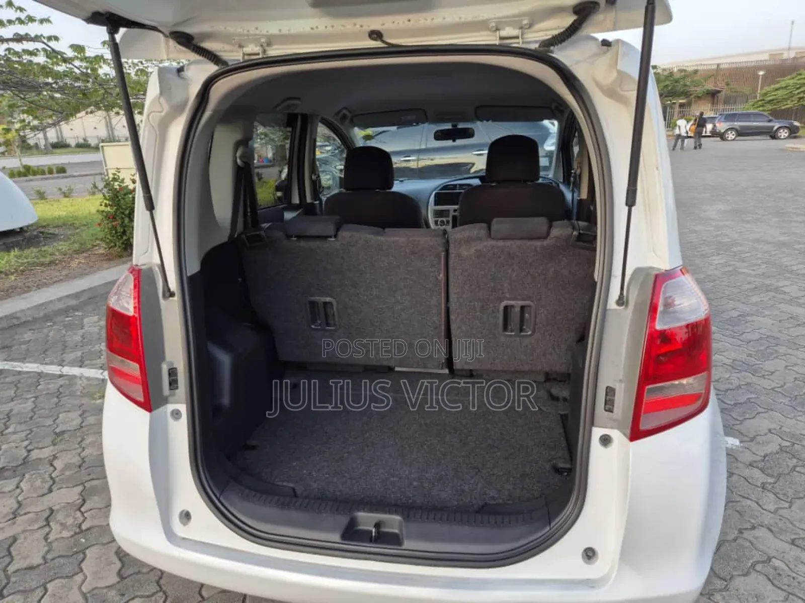 Toyota Ractis 2008 White