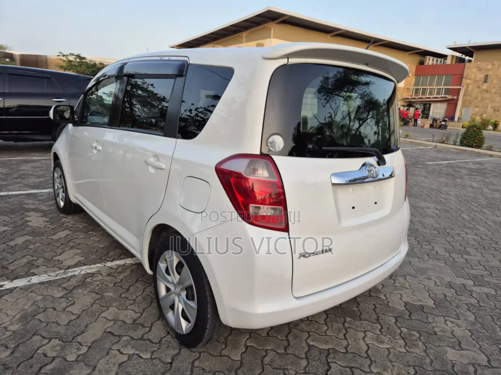 Toyota Ractis 2008 White