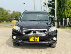 Toyota Vanguard 2011 Maroon