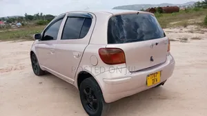 Toyota Vitz 2004 Pink