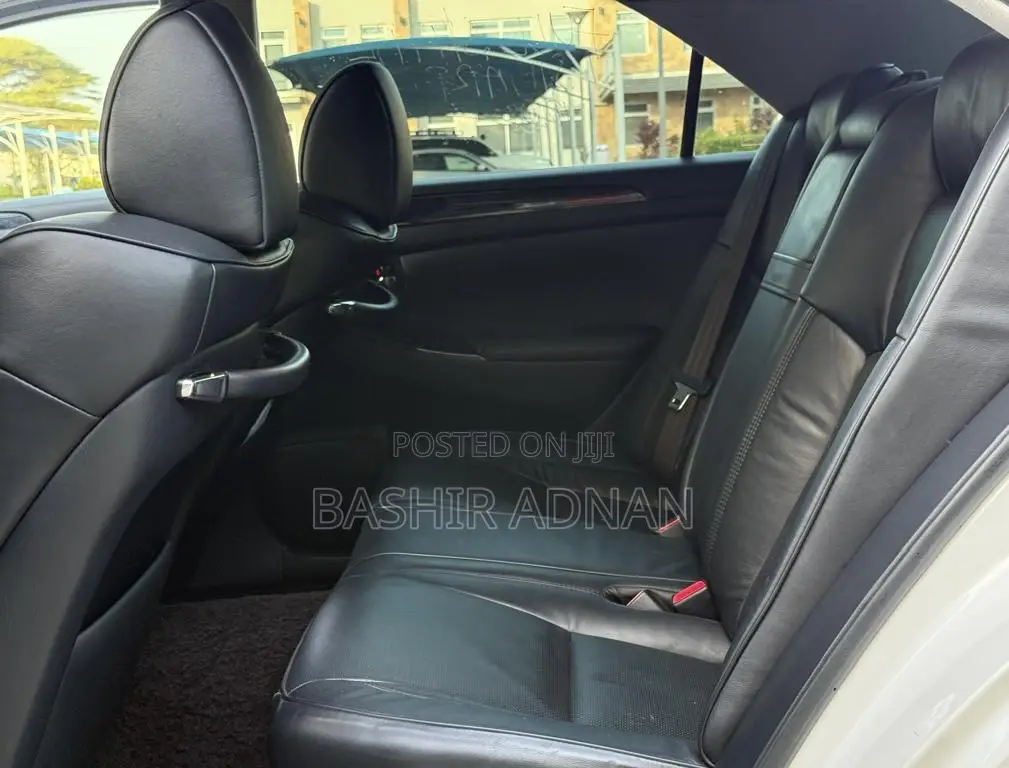 Toyota Crown 2007 White