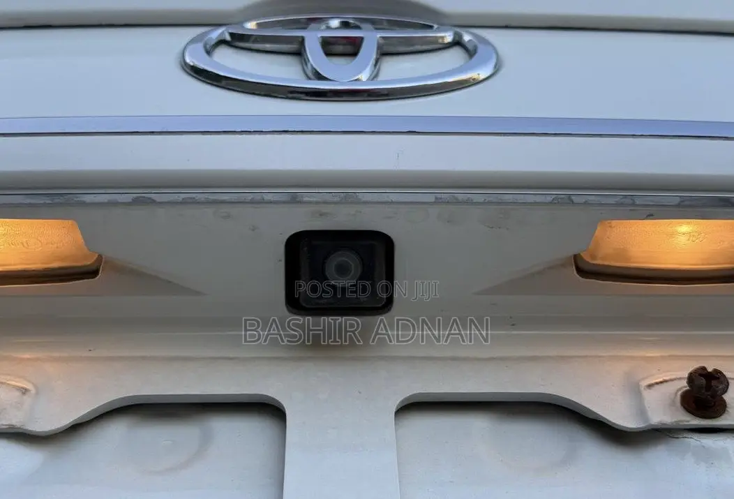 Toyota Crown 2007 White