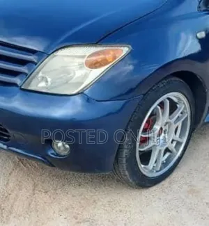Toyota IST 2006 Blue