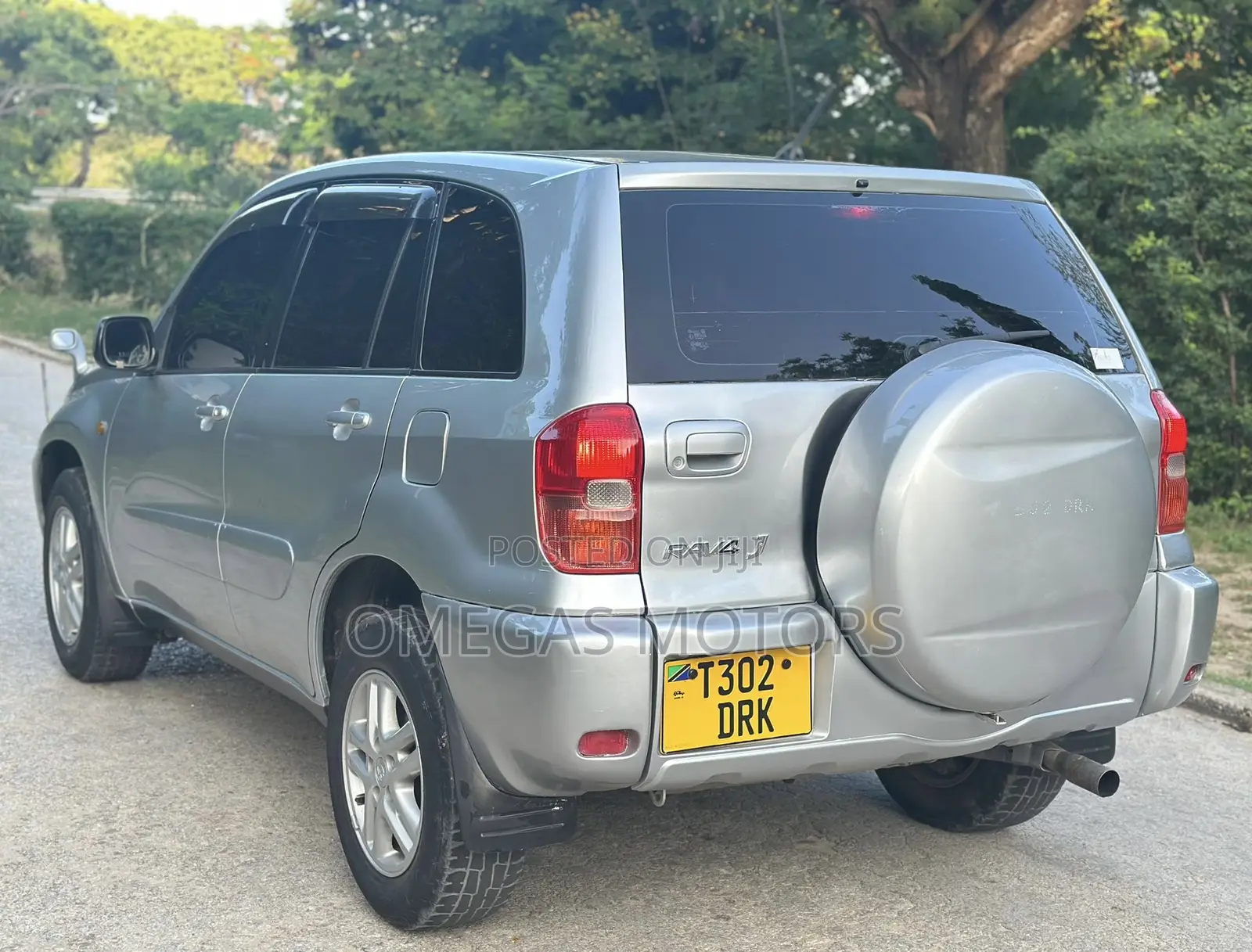 Toyota RAV4 Automatic 2002 White