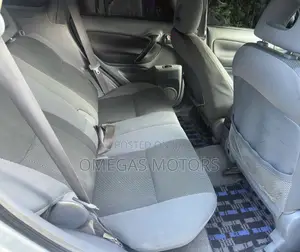 Toyota RAV4 Automatic 2002 White