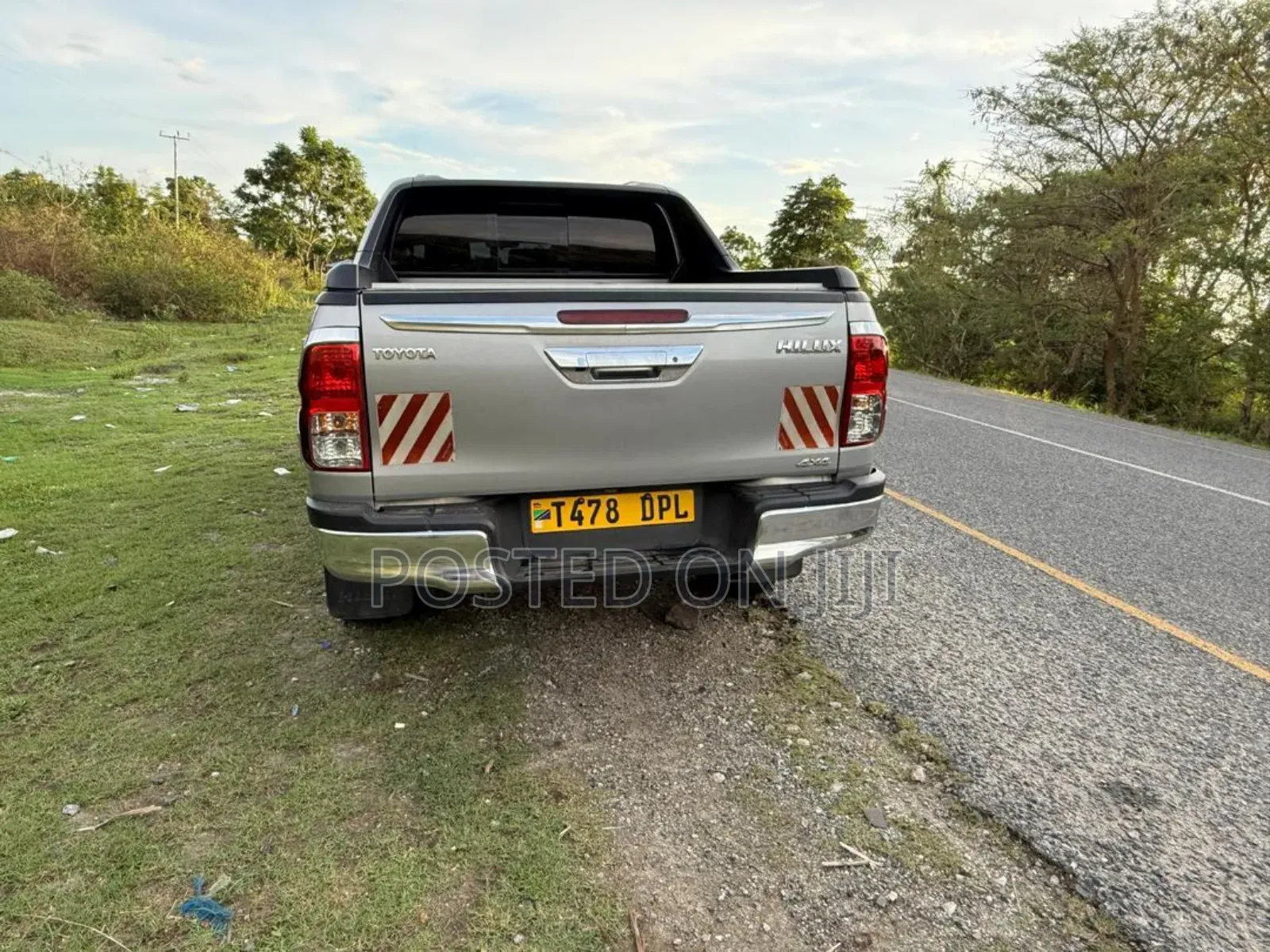 Toyota Hilux 2020 Silver