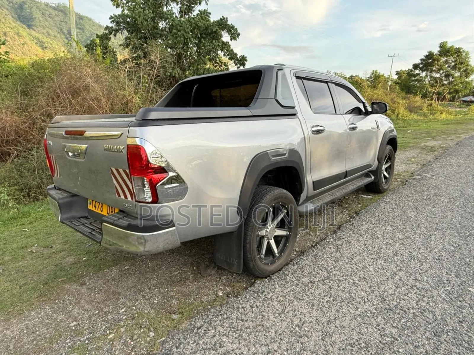 Toyota Hilux 2020 Silver