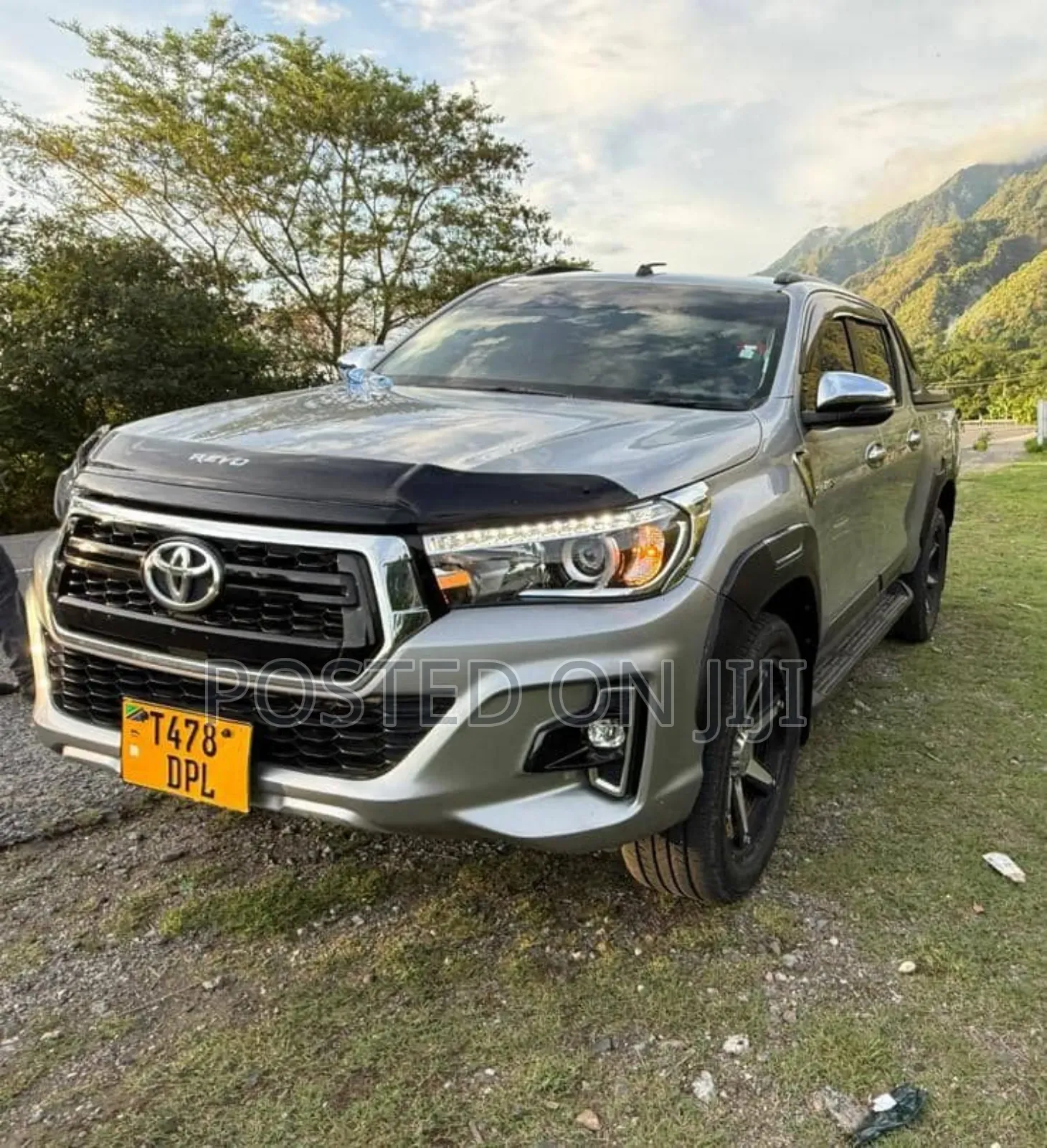 Toyota Hilux 2020 Silver