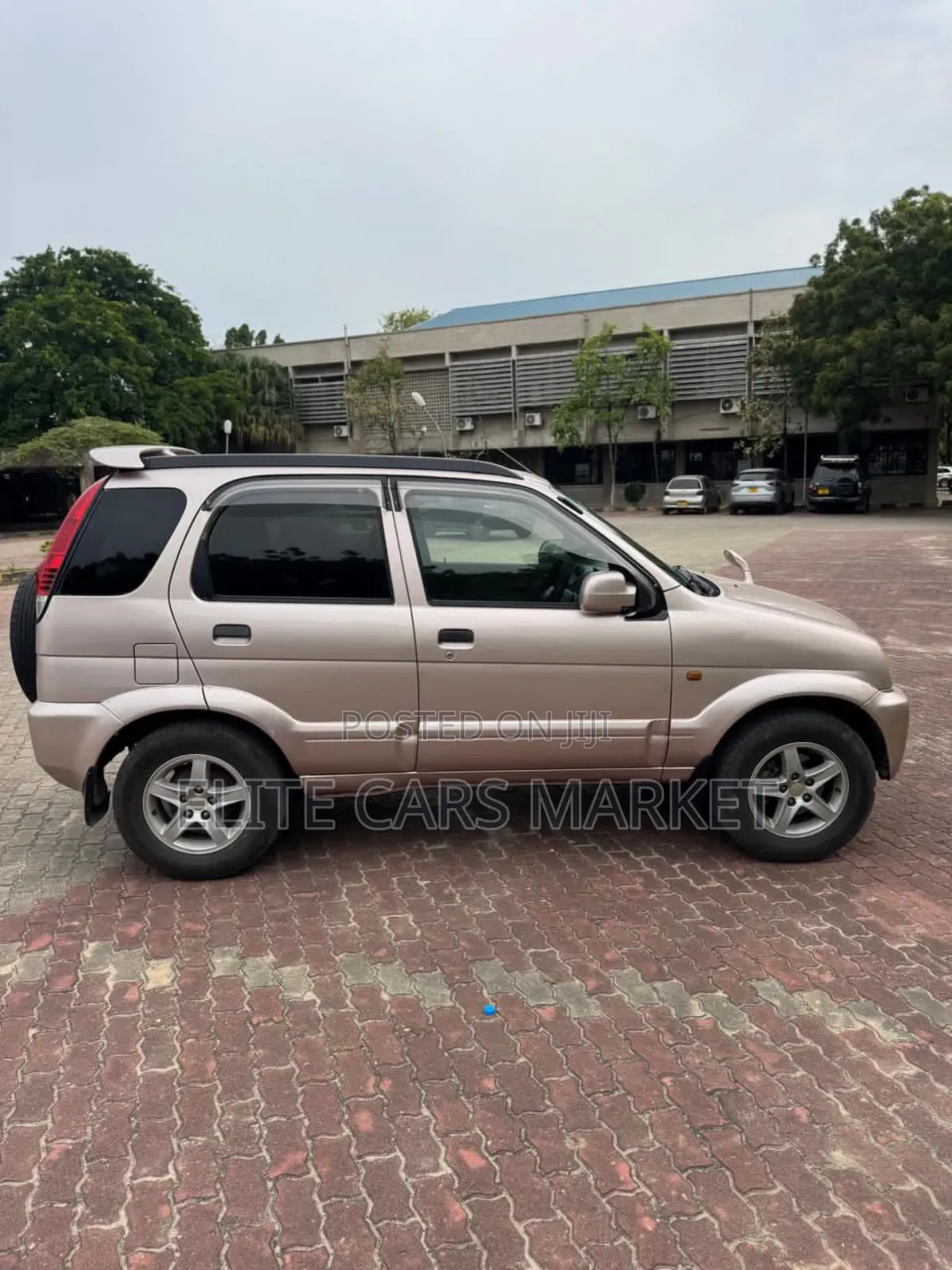 Toyota Cami 2005 Pink