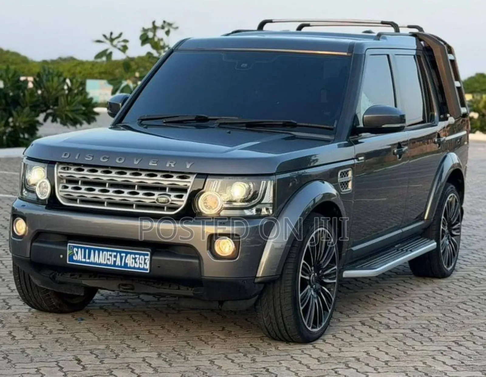Land Rover Discovery 2015 Gray