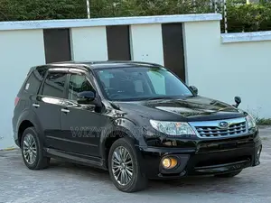 Subaru Forester 2011 Burgundy