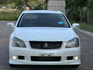 Toyota Crown 2006 White