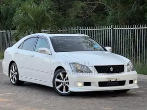 Toyota Crown 2006 White