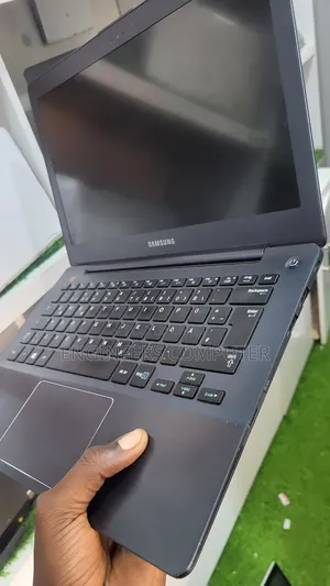 Laptop Samsung N110 8GB Intel Core I7 SSD 128GB