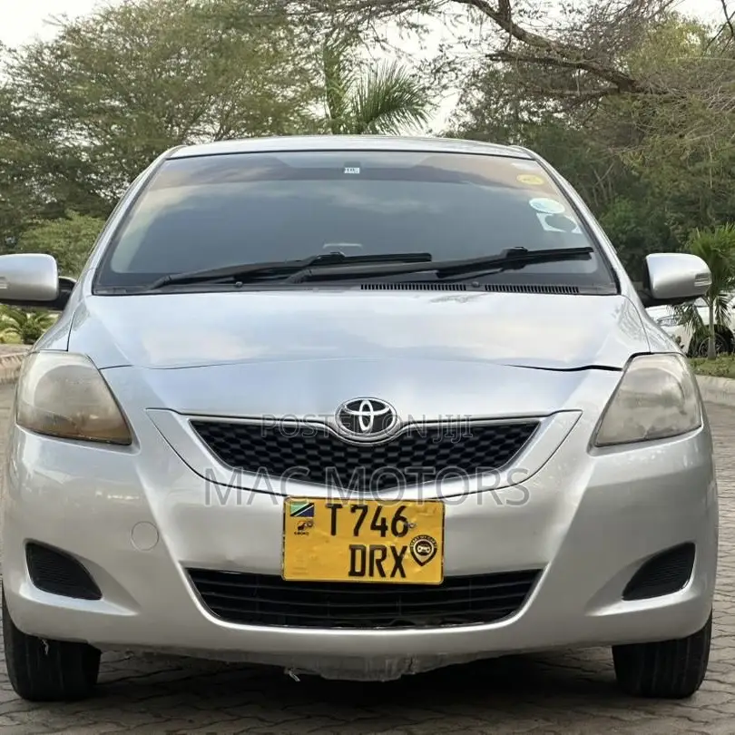 Toyota Belta 2008 Silver