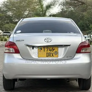 Toyota Belta 2008 Silver