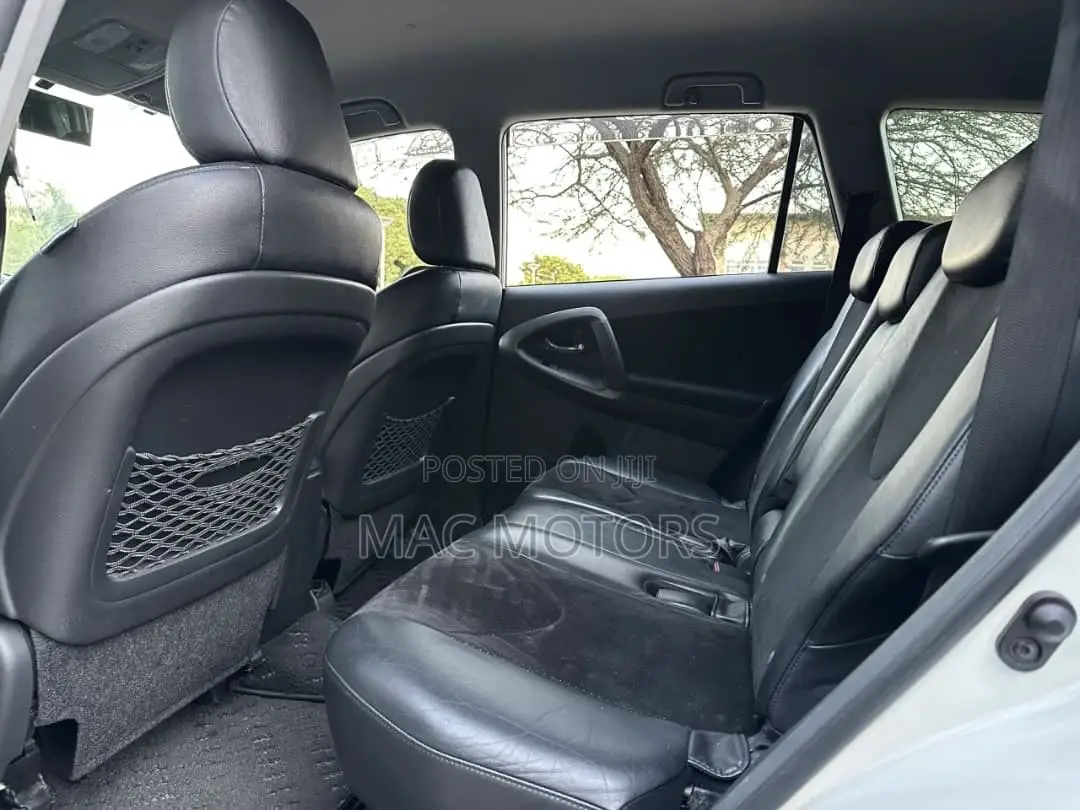 Toyota Vanguard 2010 Pearl