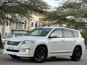 Toyota Vanguard 2010 Pearl