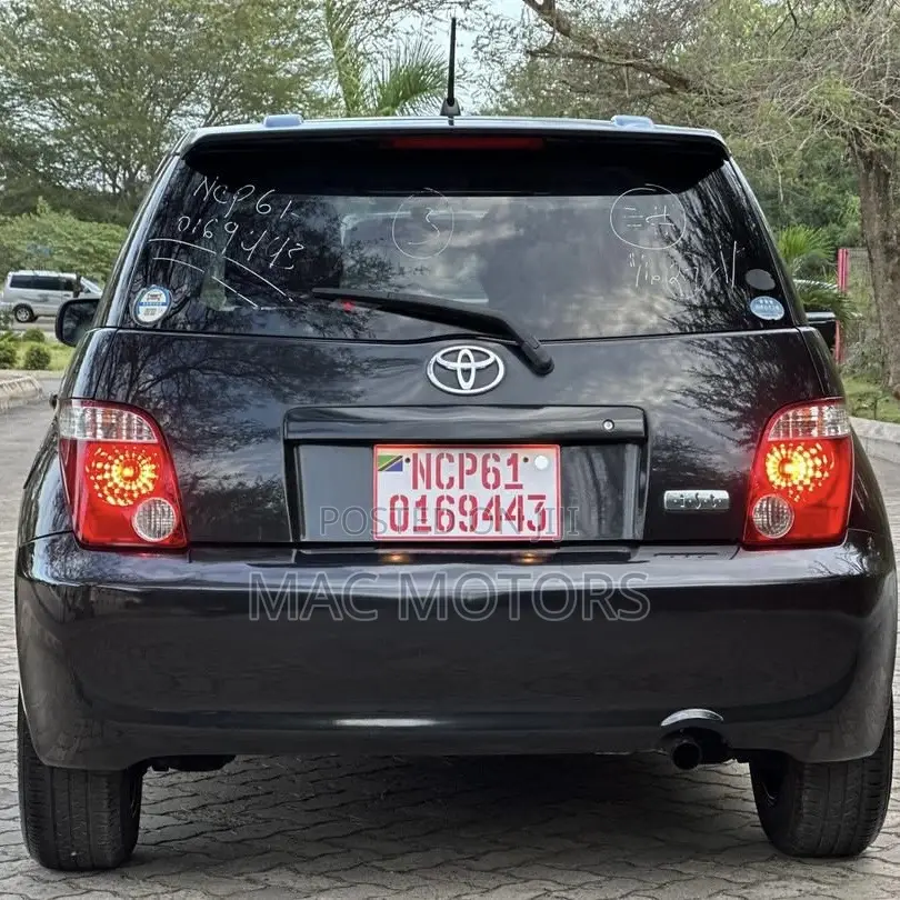 Toyota IST 2007 Black