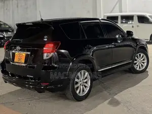 Toyota Vanguard 2012 Black
