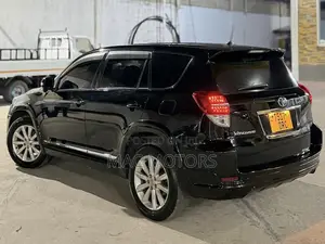 Toyota Vanguard 2012 Black