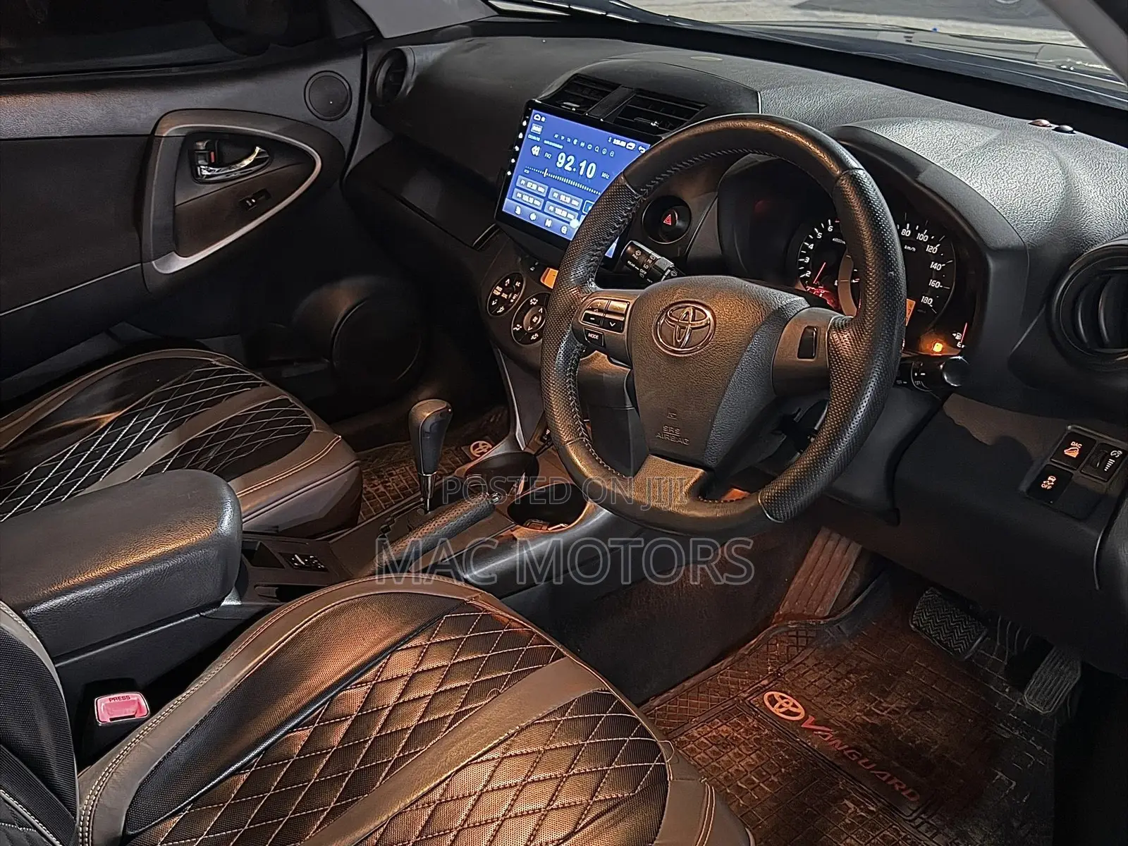 Toyota Vanguard 2012 Black