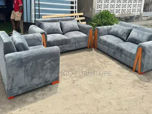 Sofa Set of 5 Seaters 2:2:1 Ina Fiber Na Spring Kitambaa Valvet