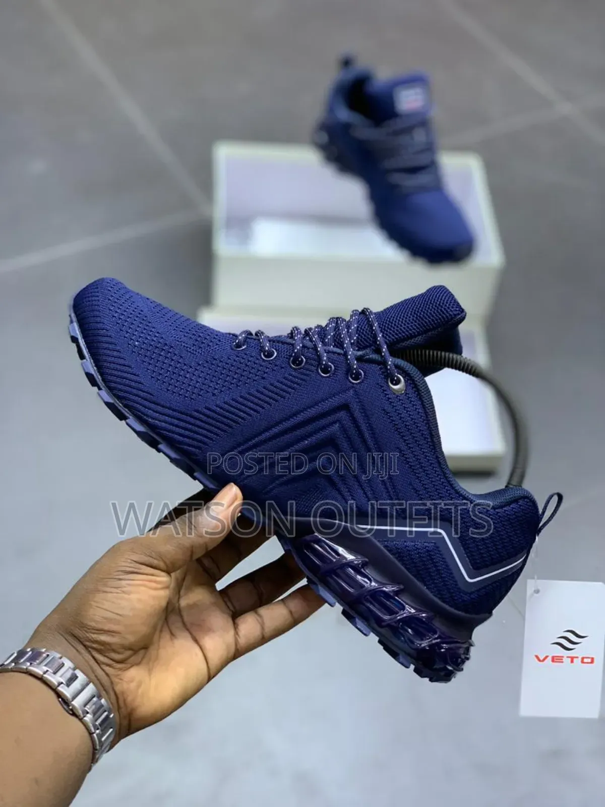 Viatu or Sneakers Royal Na Smart Za Leather Materials