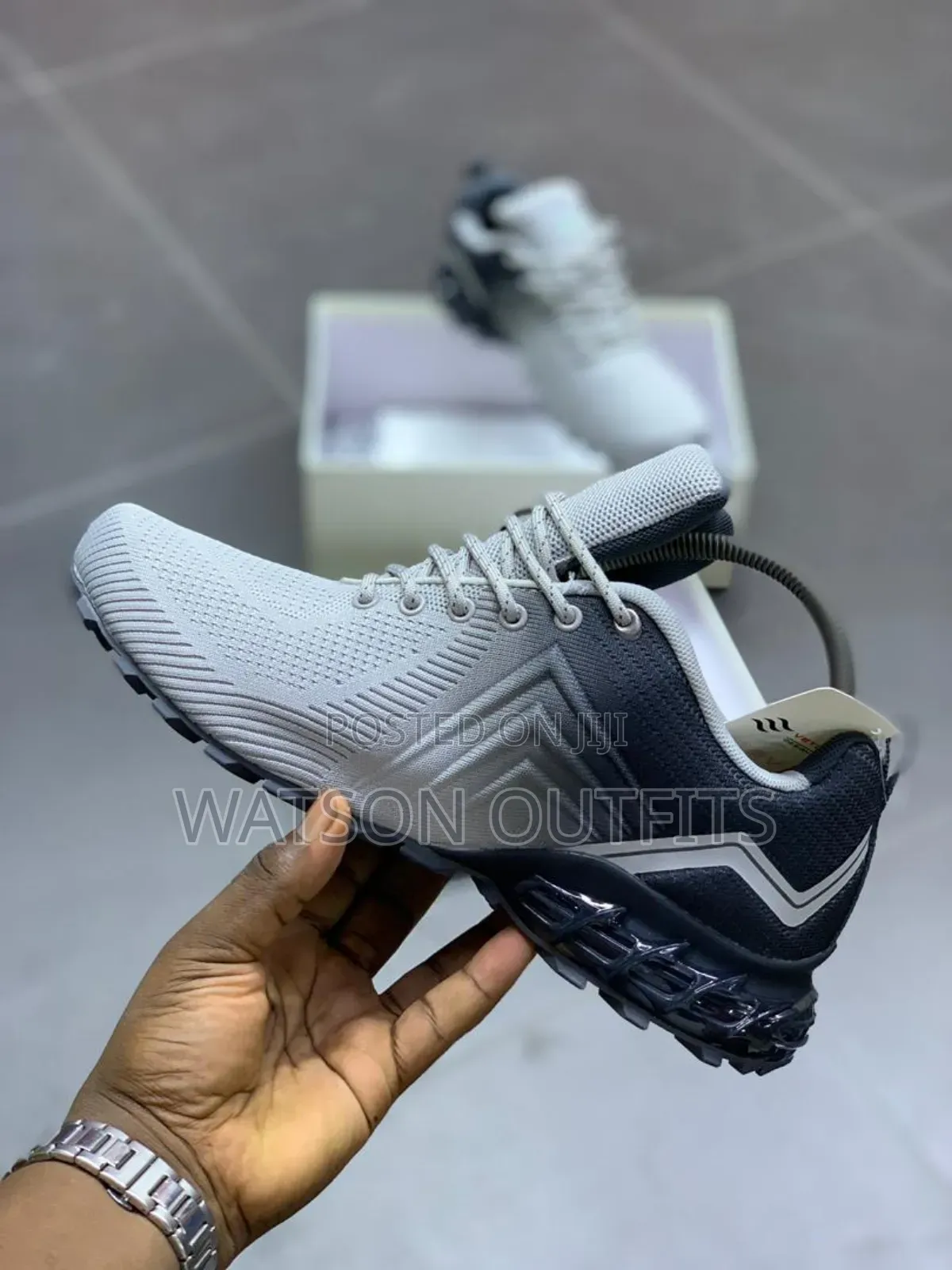 Viatu or Sneakers Royal Na Smart Za Leather Materials