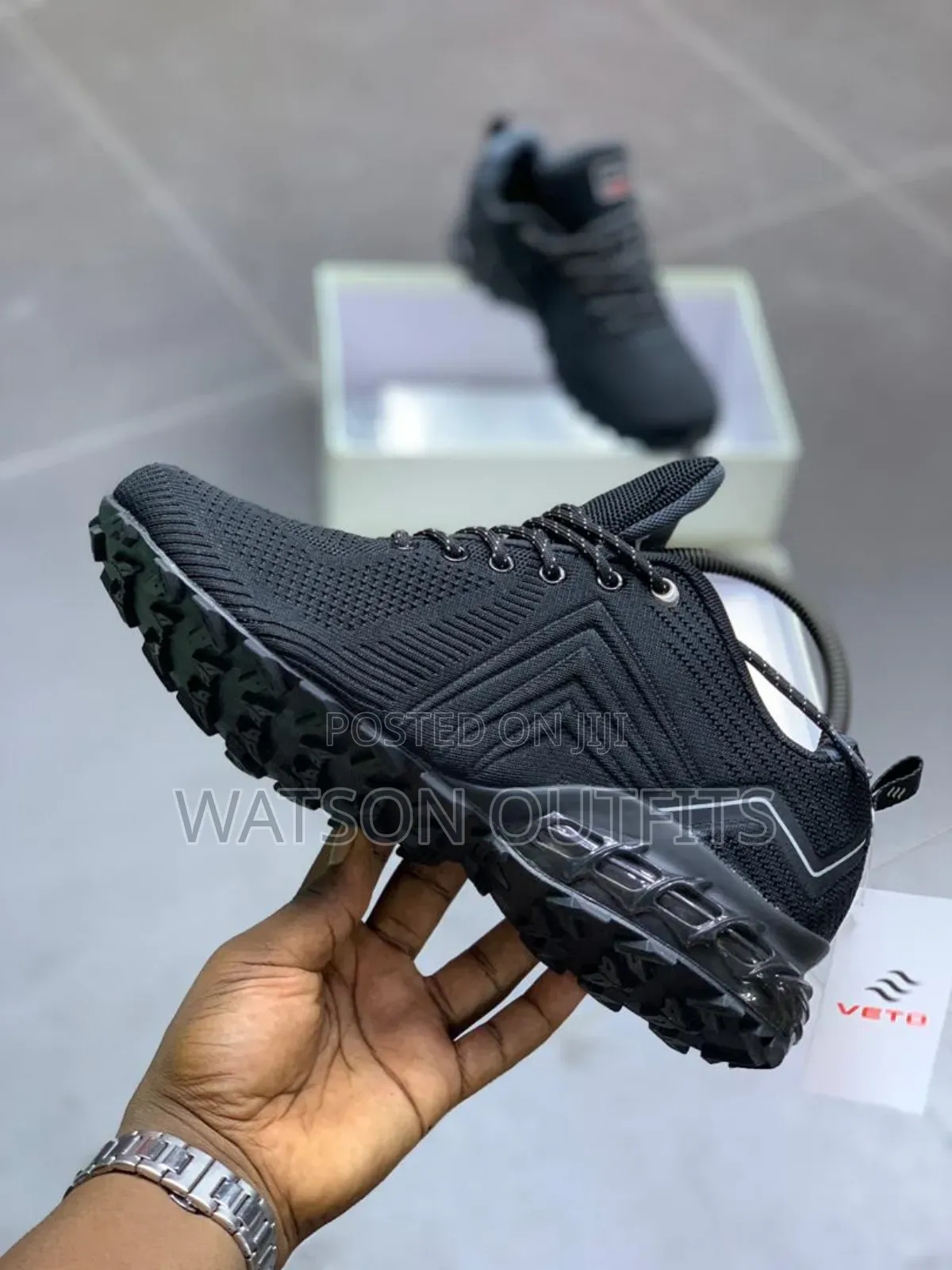 Viatu or Sneakers Royal Na Smart Za Leather Materials