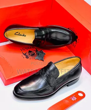 Men's Leather Shoes or Viatu Vya Leather Materials Totally Royal