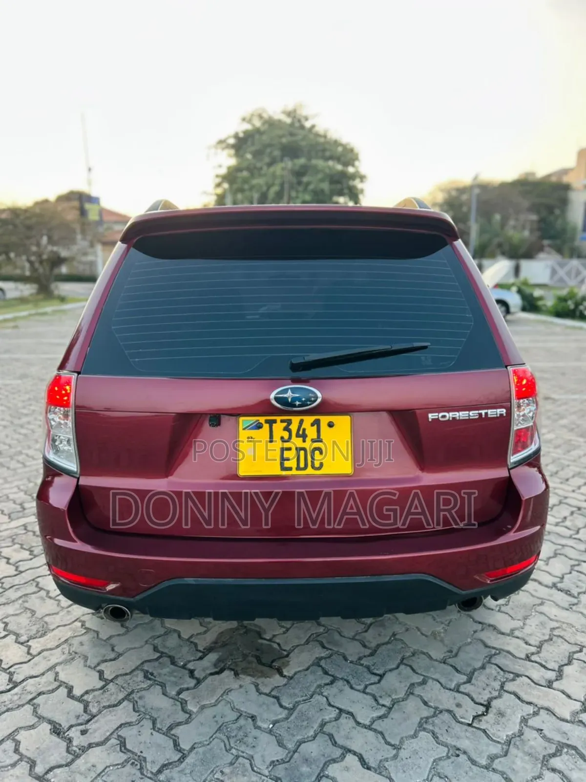 Subaru Forester 2.0D X 2010 Maroon