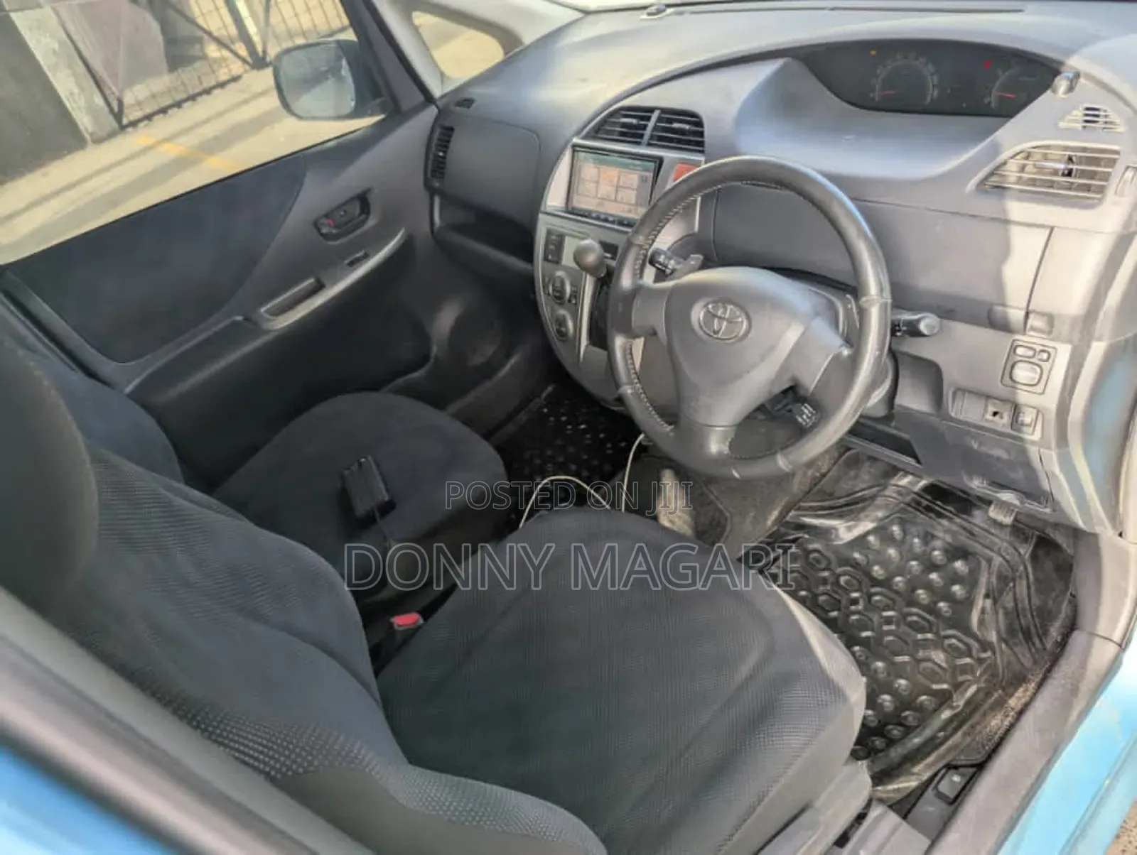 Toyota Ractis 2007 Blue