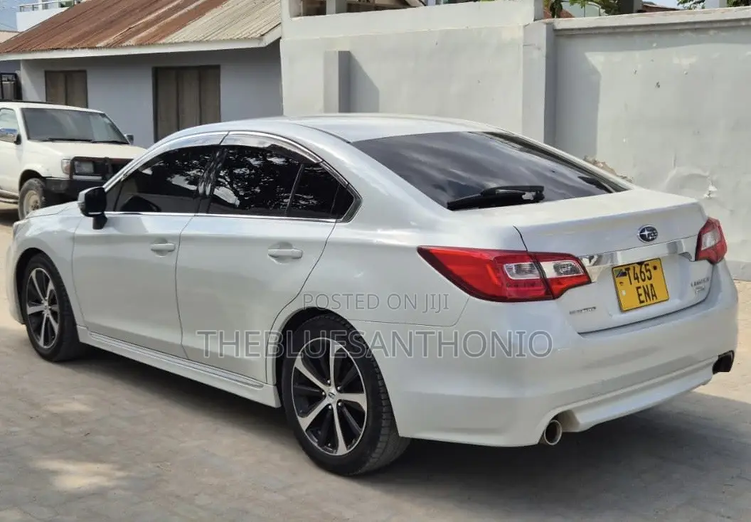Subaru Legacy 2015 White