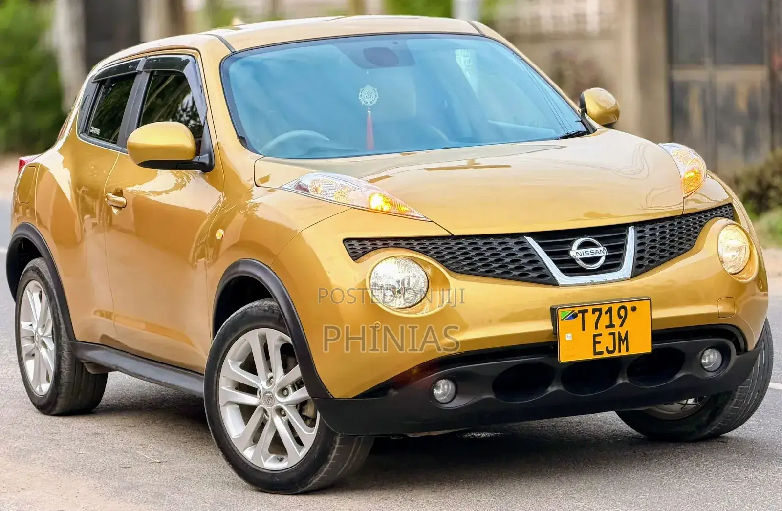 Nissan Juke 2012 Yellow
